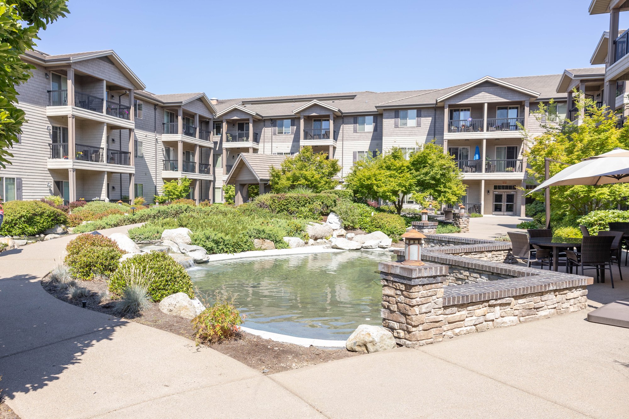 2023_SVP_Building_Courtyard-14