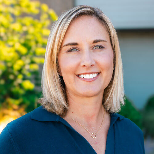 Lisa Maynard's headshot