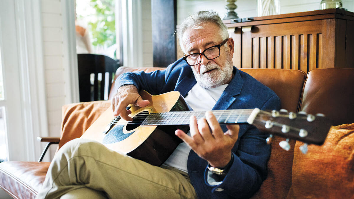 Photo Gallery_GuitarMan_Resized