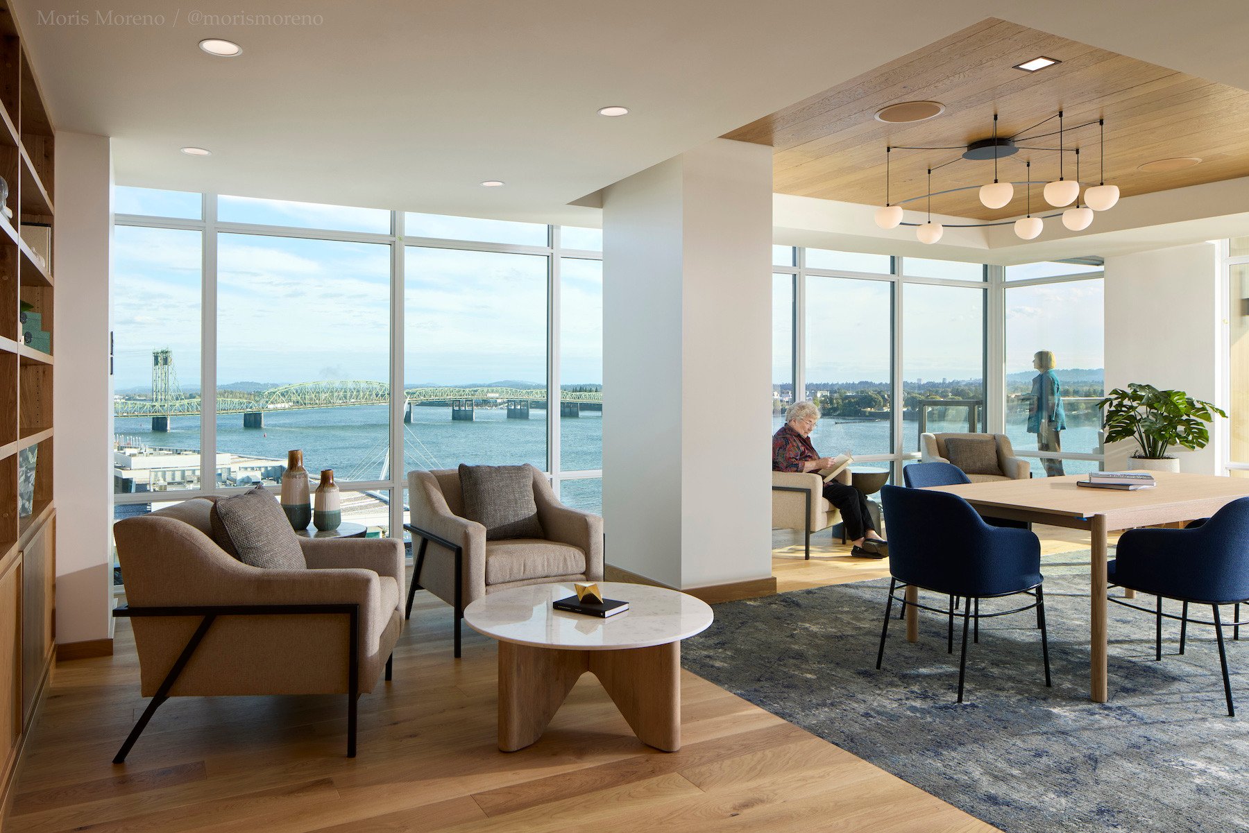 Work, read and recharge in our common spaces with river views