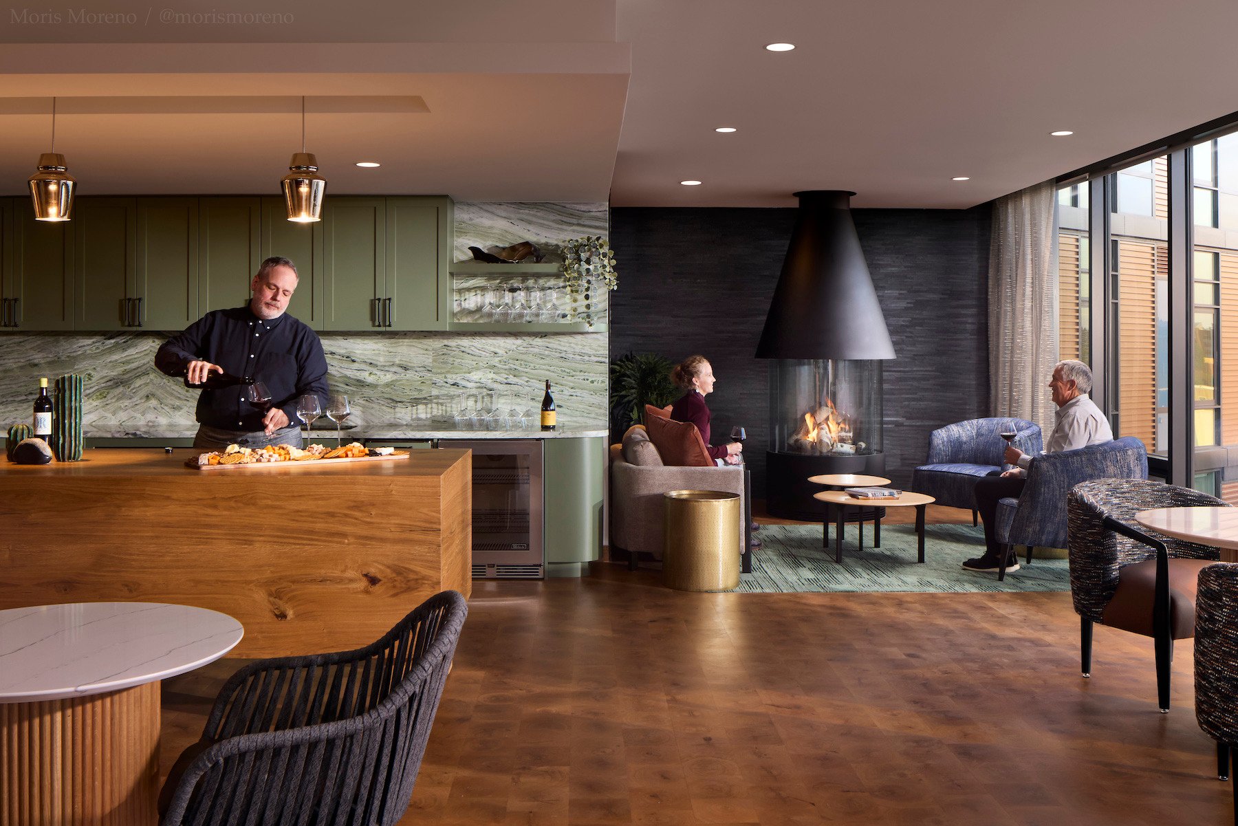 Four Peaks Wine Bar