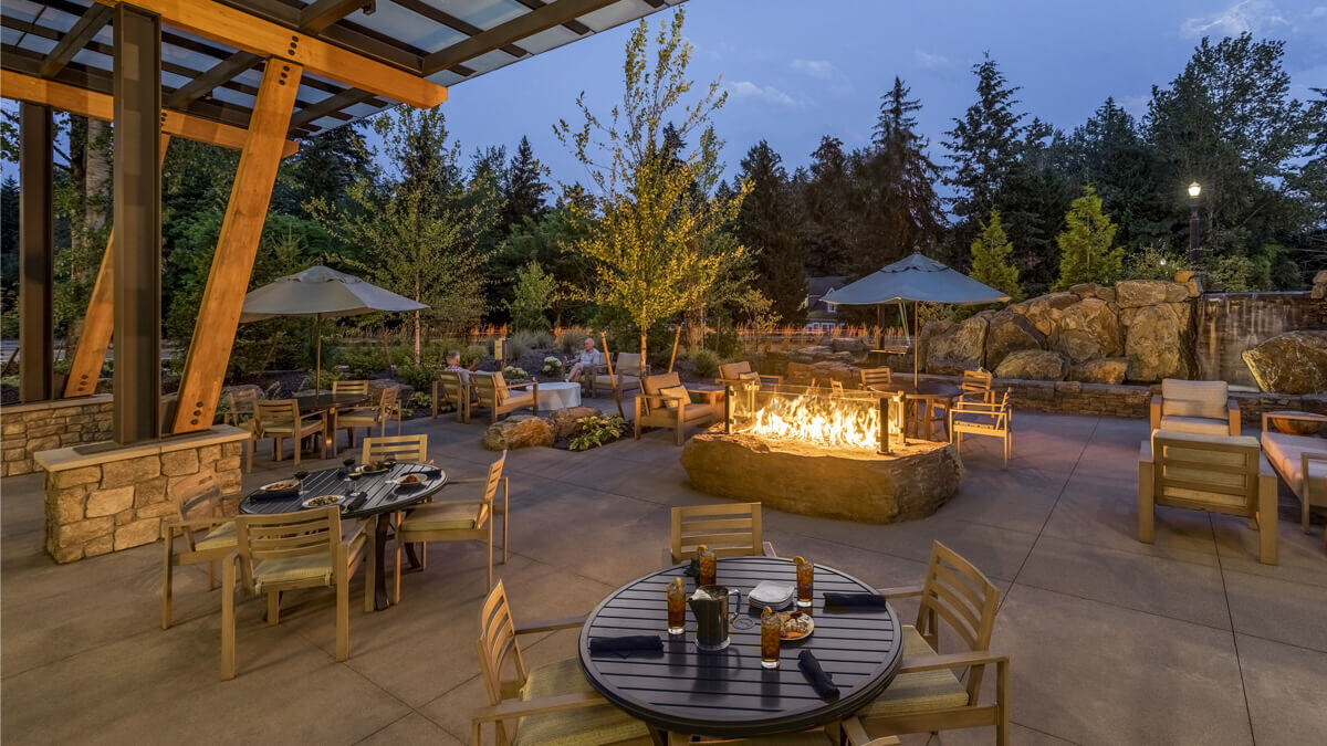 Outdoor dining featuring a fire pit