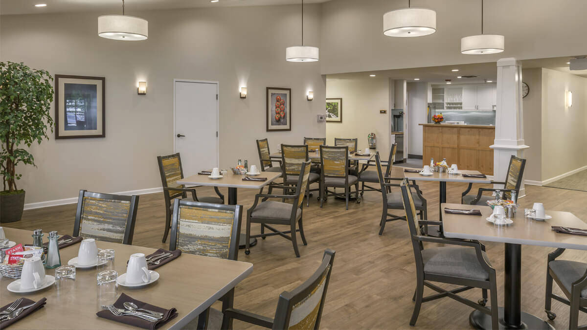 Dining restaurant at Clackamas Woods community